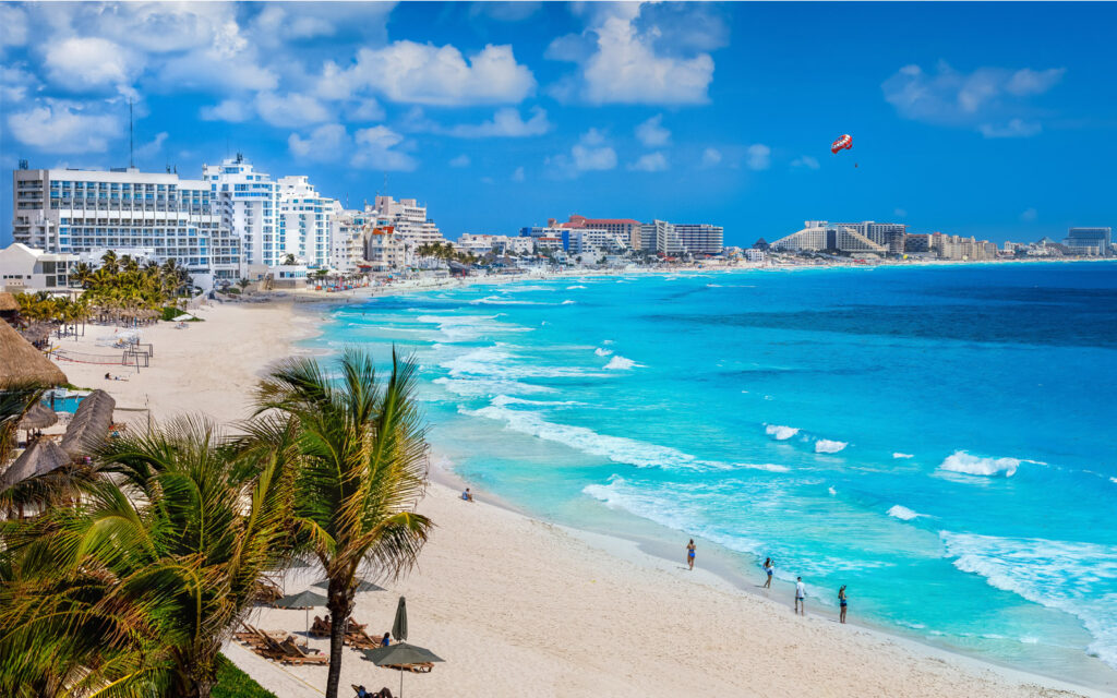 1600x100 Foto Playa Cancun 1024x640